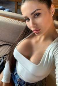 Mezitli Bölgesinin Çarpıcı Mersin Escort Bayanı